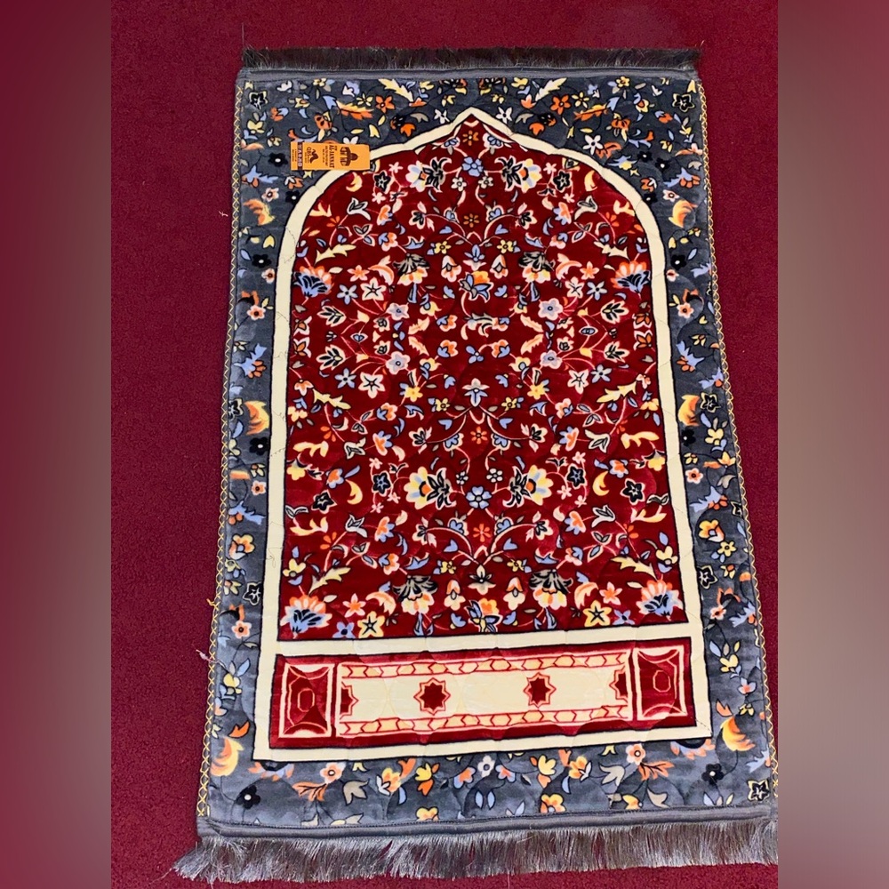 Islamic Prayer Rug - Picture 2 of 6